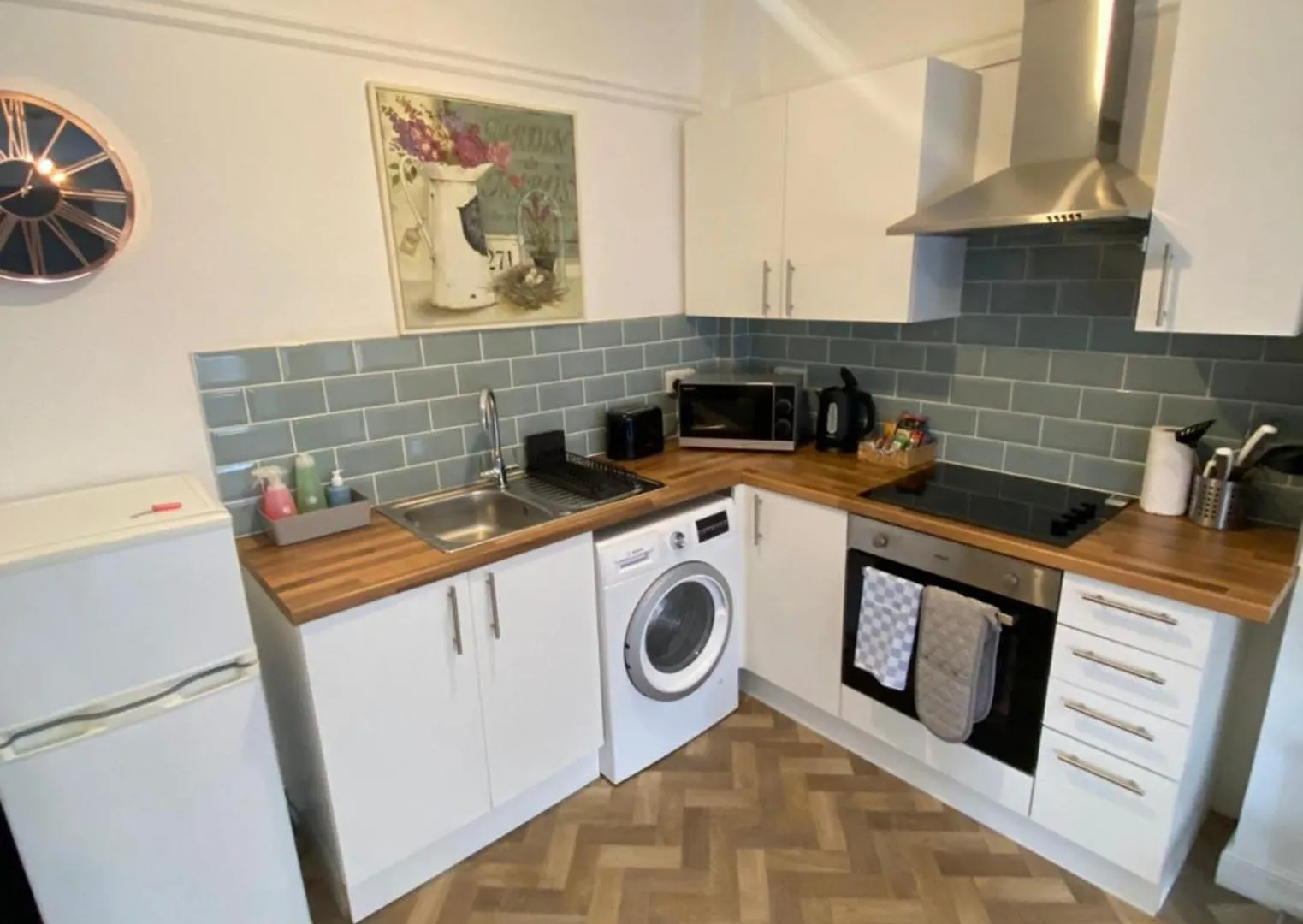 Apartment Seaside Escape In Central Bournemouth Spacious Stylish & Inviting Urban Heights